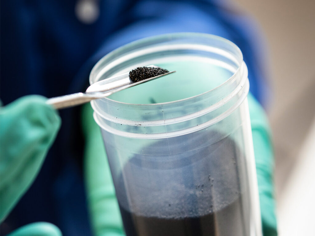 Hycamiten kehittämien katalyyttien avulla optimoidaan vedyn tuotantoa ja räätälöidään sivutuotteena syntyvän hiilen kemiallista rakennetta.